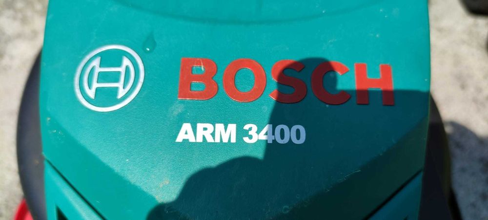 Masina de tuns iarba in stare perfecta  BOSCH si RYOBI