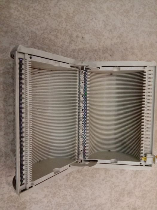 Бокс   для   дисков