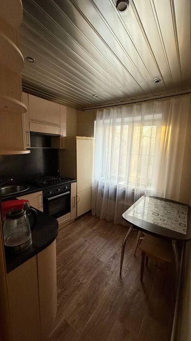 Сдам 2х ком квартиру на Миробадском районе