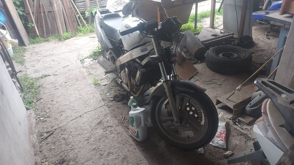 Продам мотоцикл Honda bros 400
