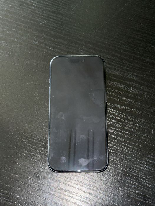 Iphone 17 pro (заключен)