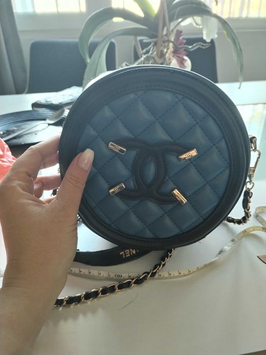 Кръгла чанта Chanel