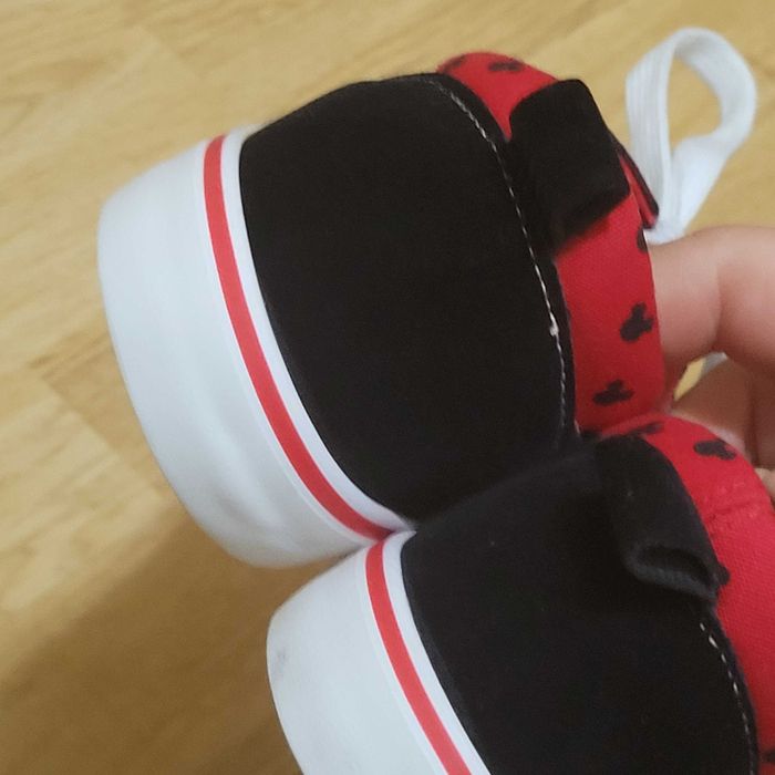 Vand pantofi sport