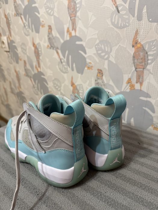 Високи маратонки Jordan