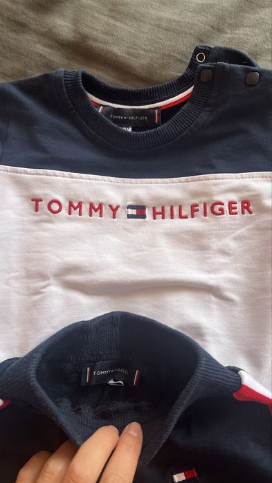Костюмче Tommy Hilfiger 9-12 месеца