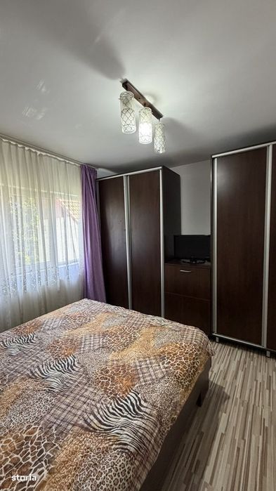 Apartament 2 camere, decomandat, dubla orientare, etaj 1, zona Nord