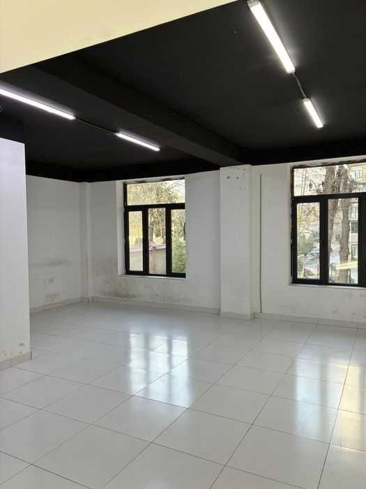 Сдаётся коммерческое помещение 120 м² на ул. Шота Руставели Яккасарай