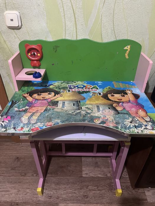 Стол учить уроки