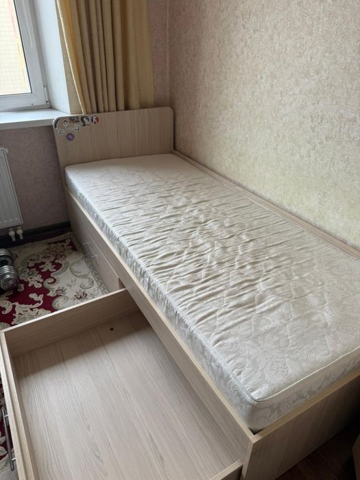 Кровать с артопедическим матрасом