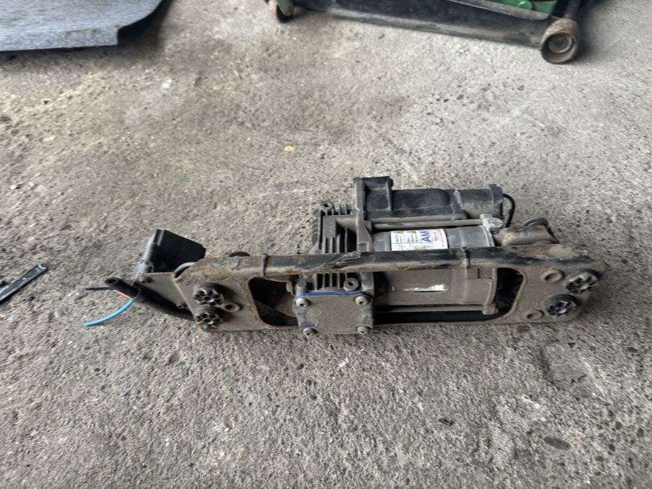 Компресор възглавници бмв е61