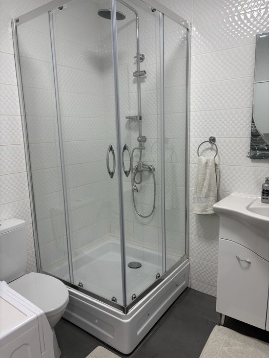 Vand ap 3 camere 2 bai 2 balcoane orientare SE