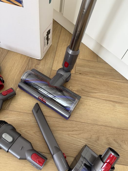 Dyson V15 detect absolute