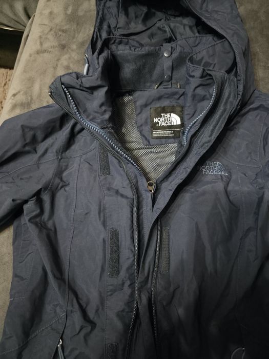 Дамска ветровка The north face