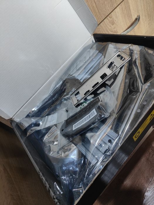 Материнская плата ASRock B560