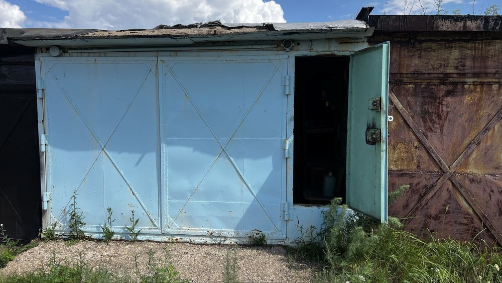 Продам гараж западные