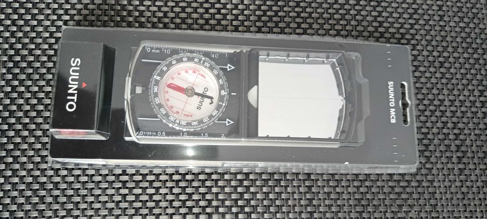 Busola Suunto MCB Mirror, Nord