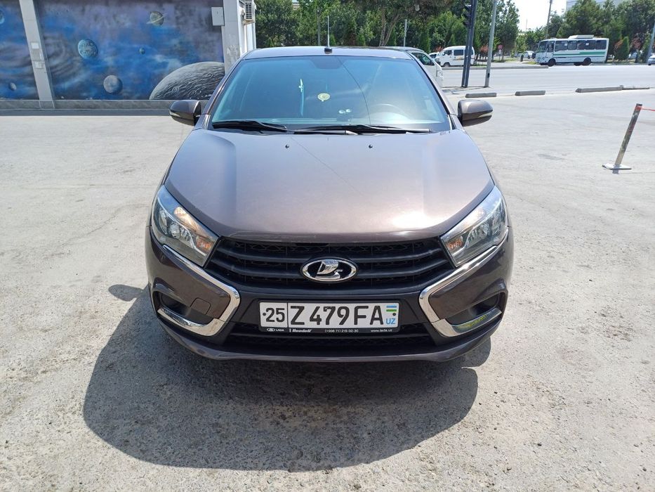 Lada vesta sotiladi