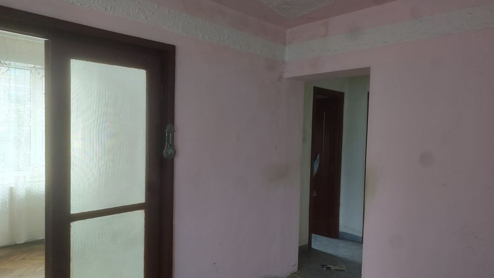 Apartament 3 camere semicomandat