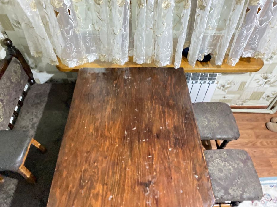 Комплект стол и стульев