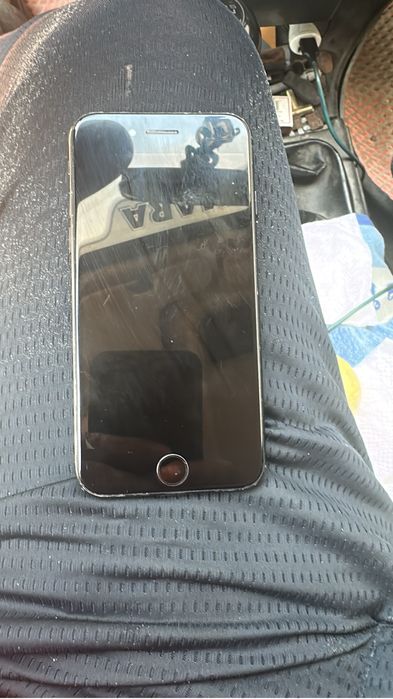 IPhone 7 идиал все оригинале кроме батарейка 100