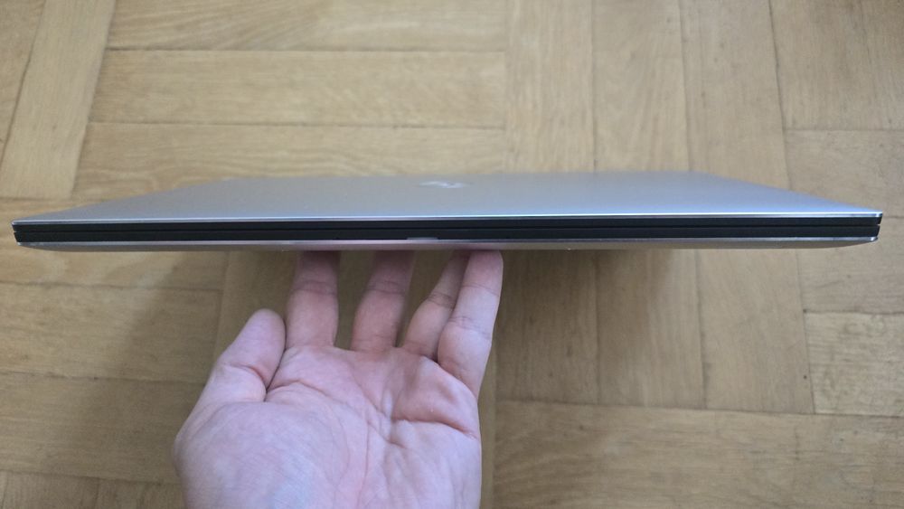 Dell xps 7590 4K i5-9300H 15.6" 32GB RAM 512GB SSD