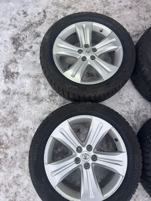 TOYOTA Hailander r19