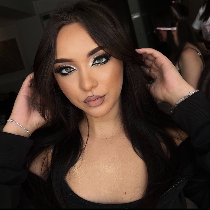 Make up si coafat la domiciliu