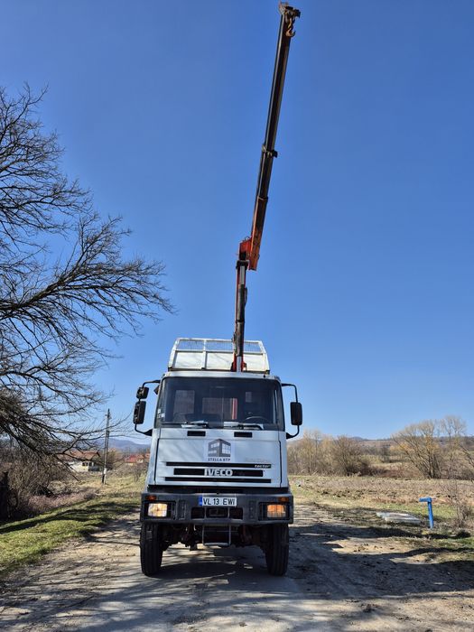 Camion Iveco Eurocargo 4x4 basculabil cu macara