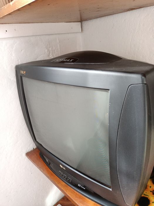 Телевизор цветной LG