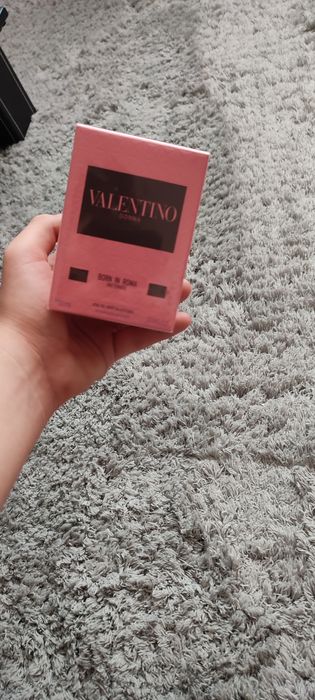 Vând Parfum Sigilat