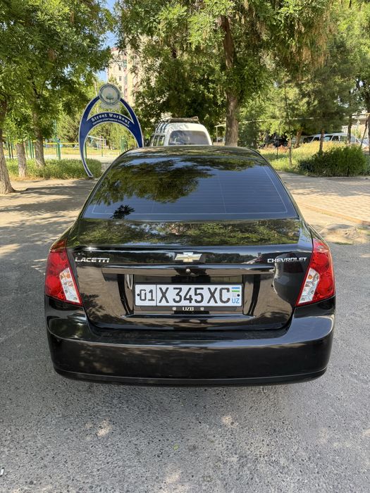 Lacetti 1.8 M/T 2012
