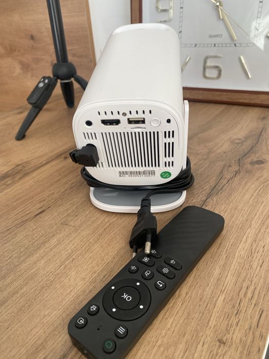 Проектор Tommili