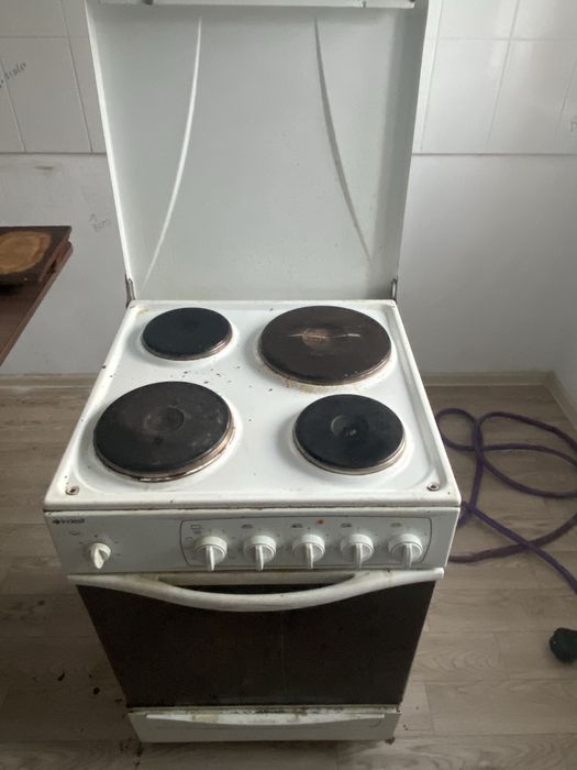 Электрическая плита