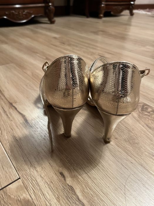 Продам туфли