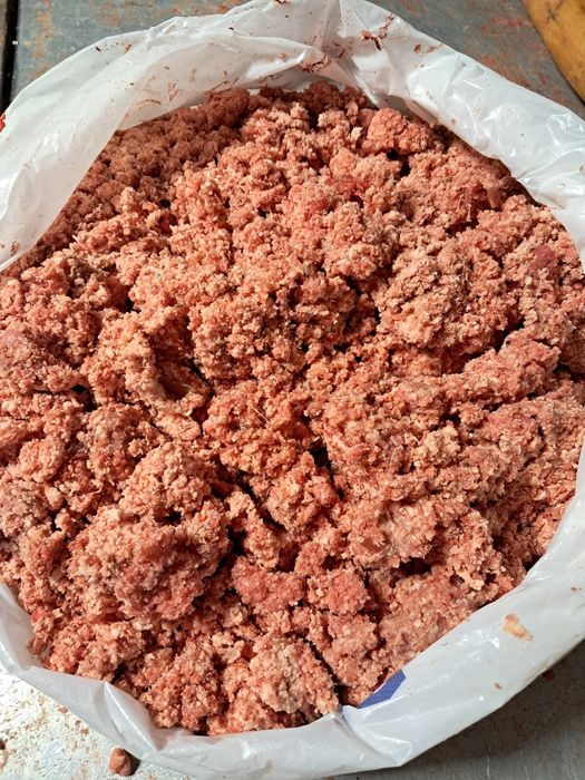 Еттің ұнтағы сатылады.