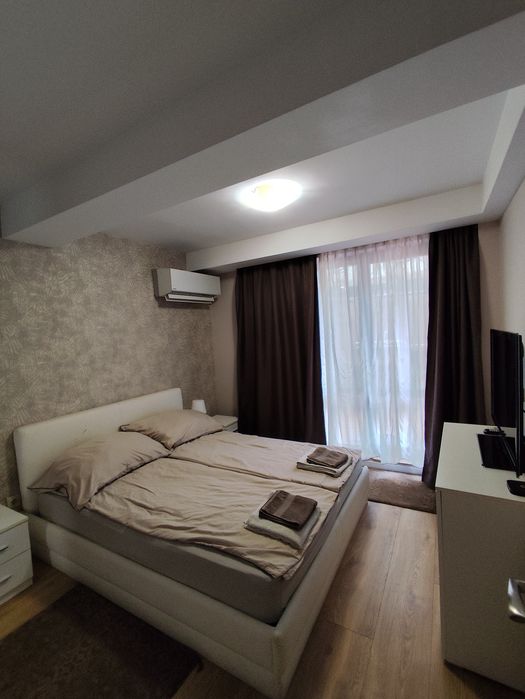 Дава се под наем Тристаен апартамент в Варна, Гръцка махала - 120 кв.м за 1275 € - Снимка #12