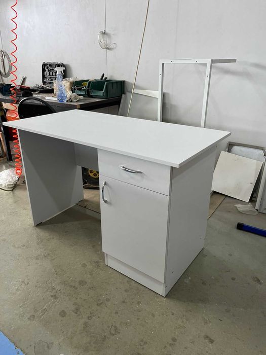 Стол однотумбовый , ЛДСП (Пепел)