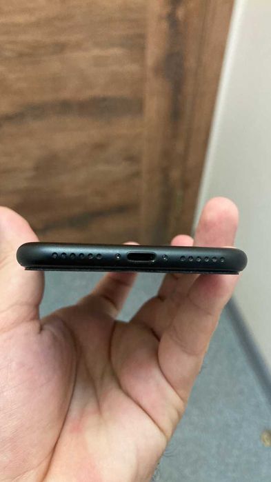 Iphone 7 (32GB) залоченный