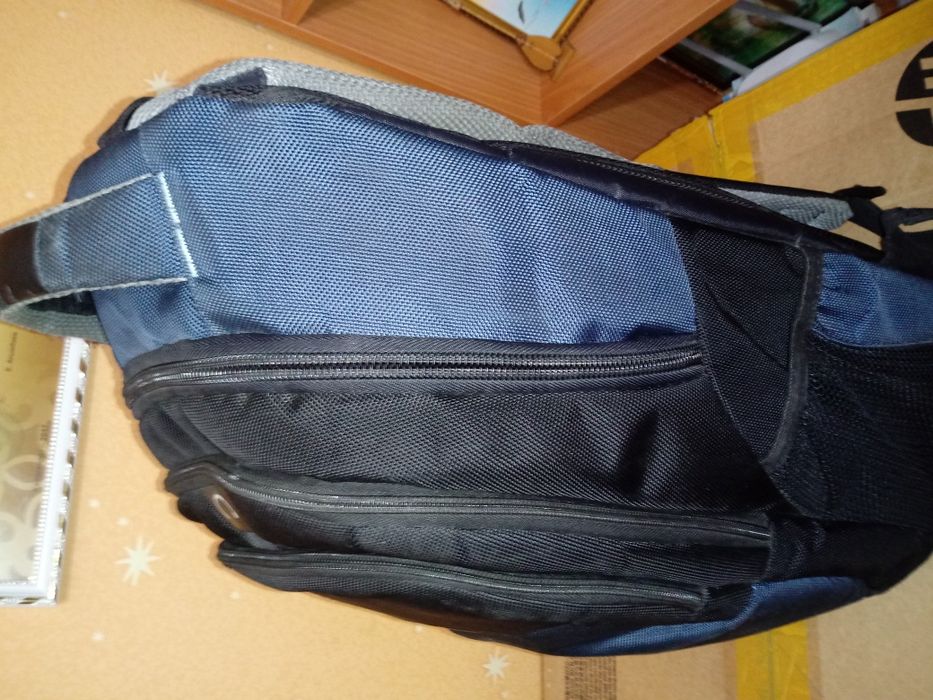 Продам рюкзак школьный