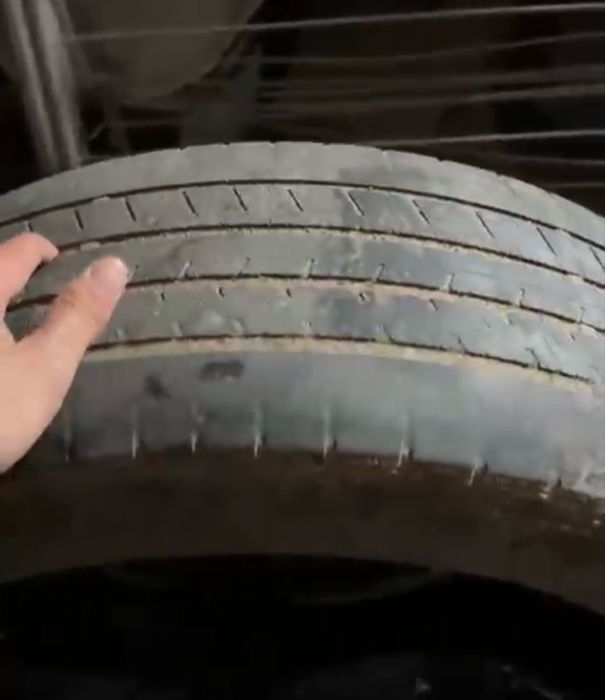 Продам две летние покрышки r18