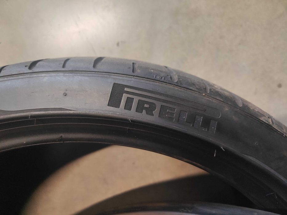 2бр.летни гуми 235/35/19 Pirelli