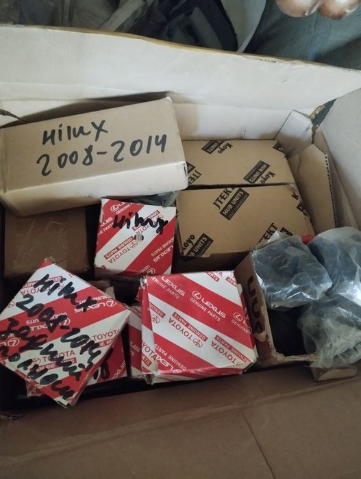 Запчасти хайлюкс