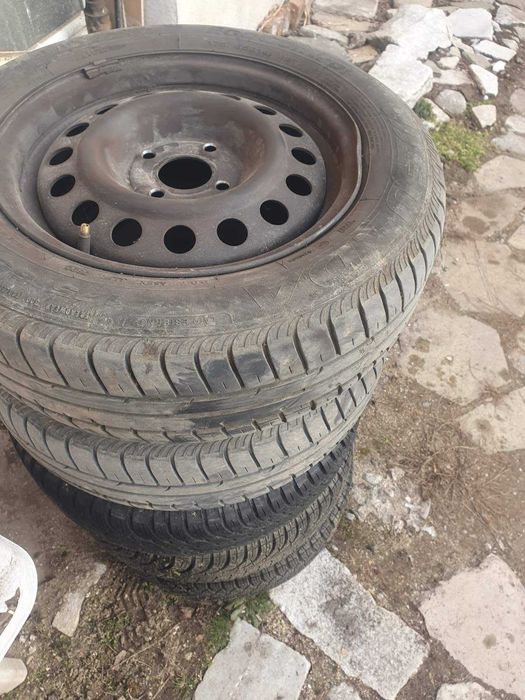 Продавам 3 броя гуми с джанти 14 ки