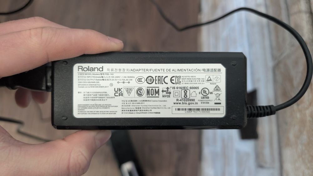 Vând pian digital Roland FP-90X