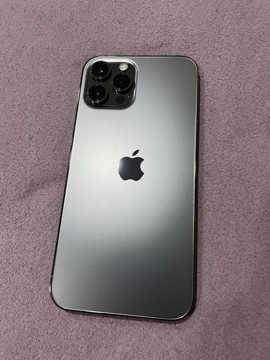 Продам айфон 12 про макс на 256 гб