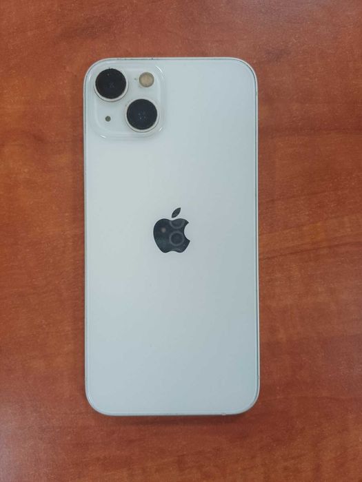 Продавам IPhone 13