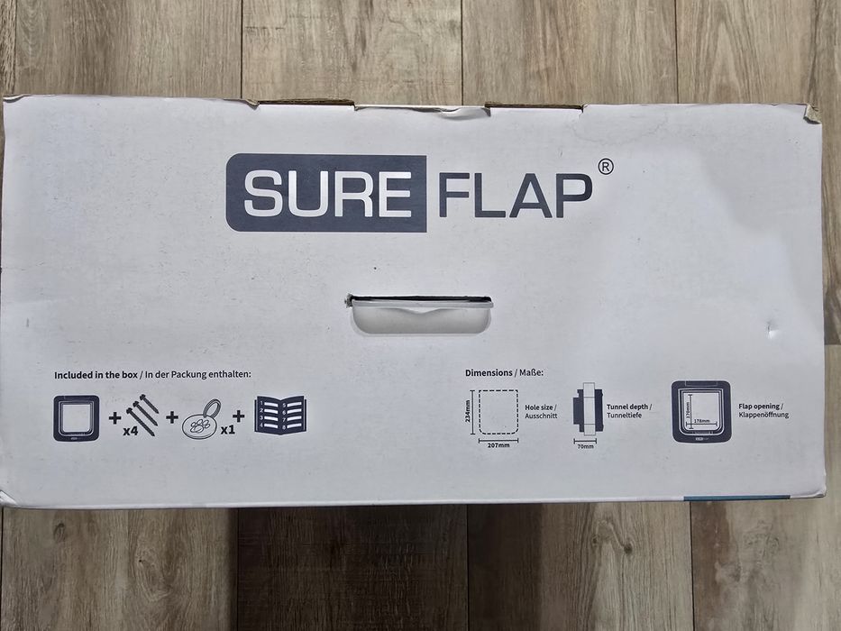 Чисто нова смарт вратичка за кучета и котки SureFlap Microchip Pet Door Connect (в кутия)