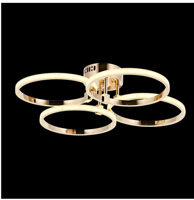 Стилен и луксозен модерен LED полилей с 4 глави, в златен цвят.