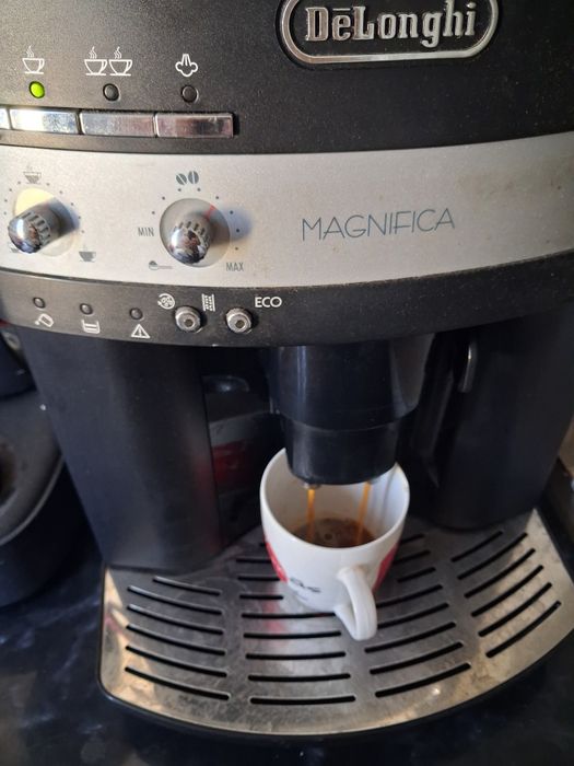 Aparat cafea delonghi