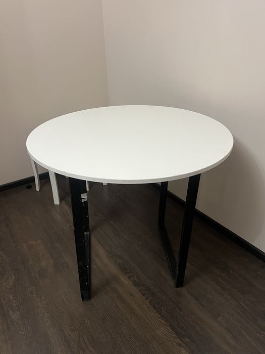 Поодам стол в стиле Loft